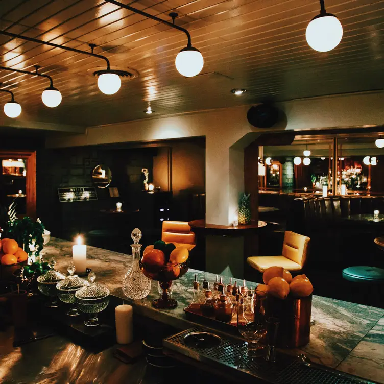 The Cloak, Toronto, ON