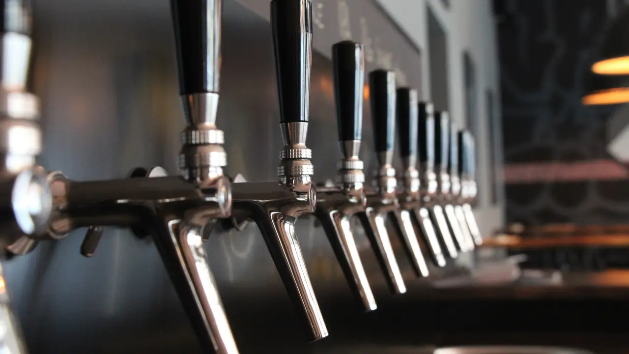 Bräugier BrewPub, Berlin, BE