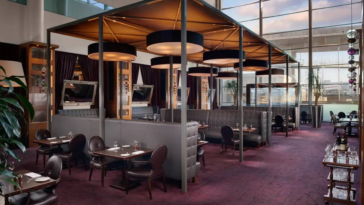 La Belle Epoque, Heathrow, Greater London