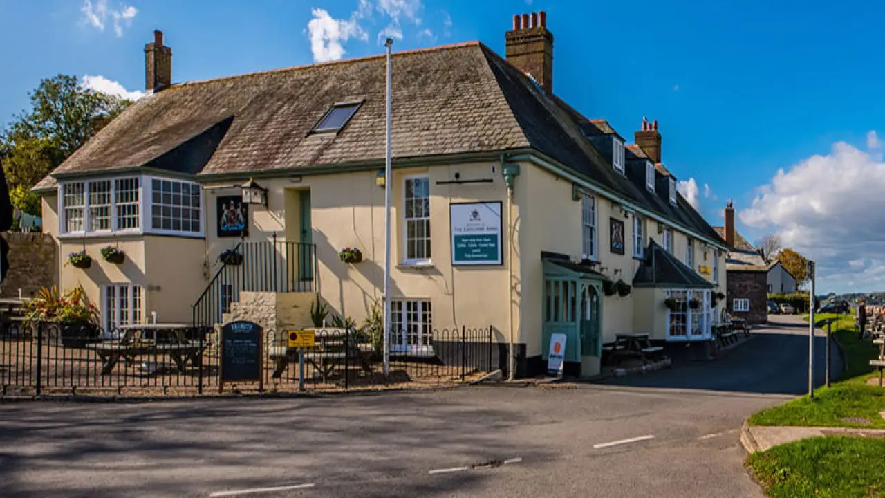 Edgcumbe Arms Cremyll - The Edgcumbe Arms, Torpoint, Cornwall