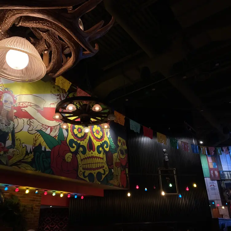 Carlos & Pepe's - Laval, Laval, QC