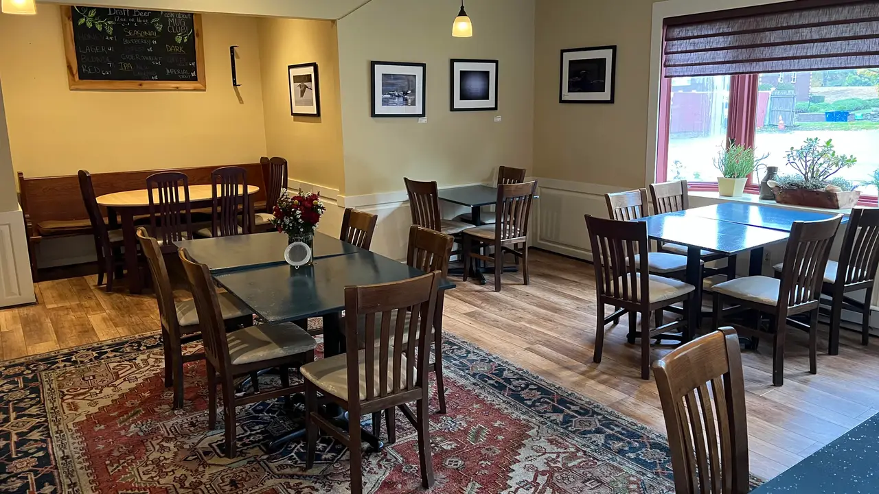 Main Dining Room - Rapscallion Table & Tap, Acton, MA