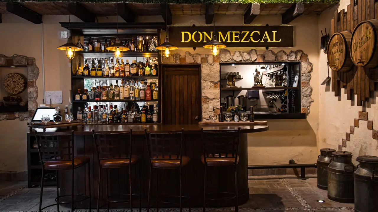 Lola & Carlota, Mineral de Pozos, GUA