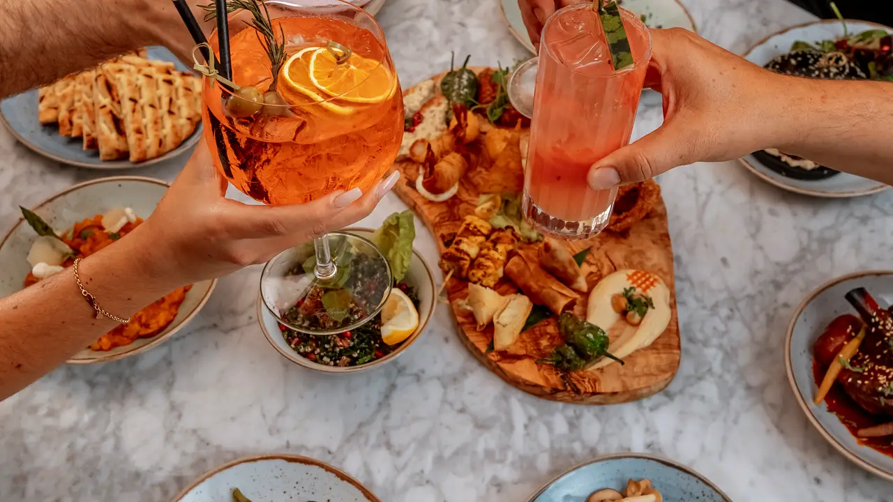 Luna Gin Bar, London, 