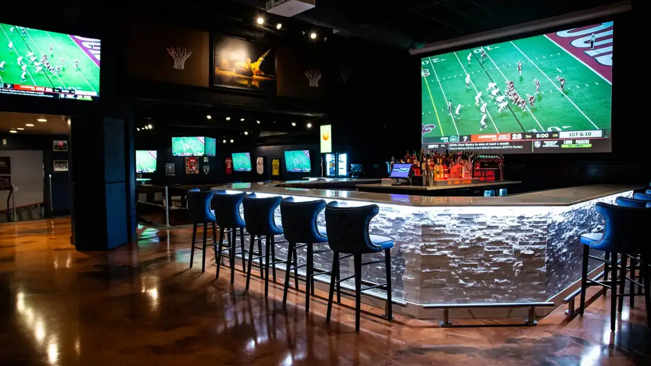 Social Bar & Grill - Soulard, Saint Louis, MO