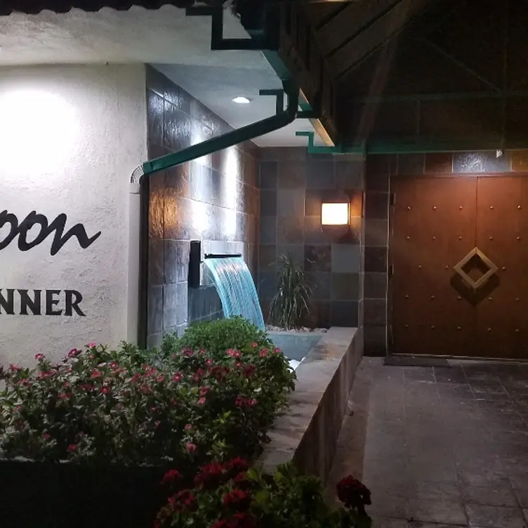 Shame on the Moon, Rancho Mirage, CA