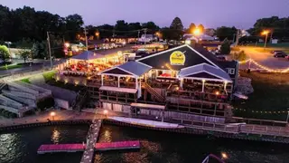 Foto von Boathouse Kitchen & Swan Dive Restaurant