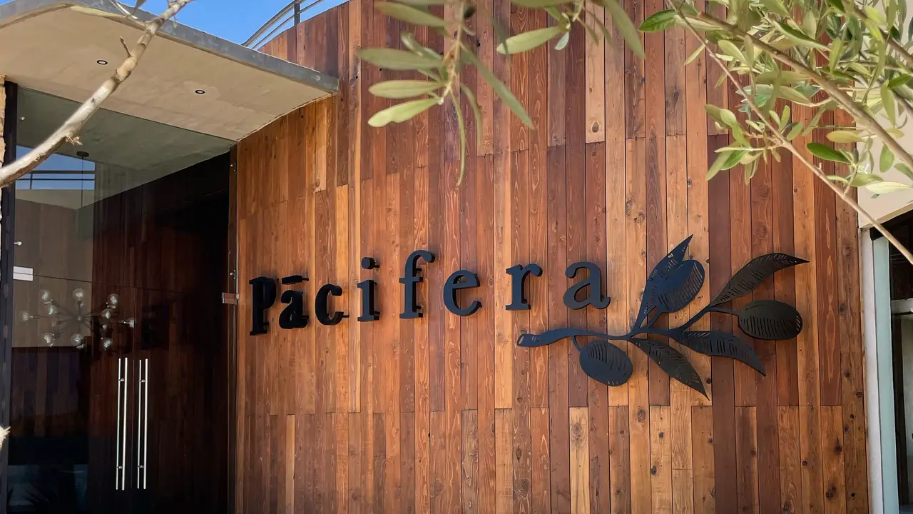 Entrada al restaurante - Pácifera, Ejido El Porvenir, BCN