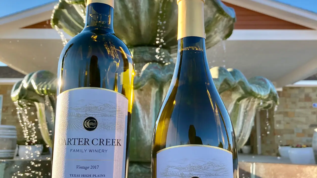 Plateau White 2017 &amp; Viognier/Roussane 2017 - Carter Creek Tasting Room, Johnson City, TX