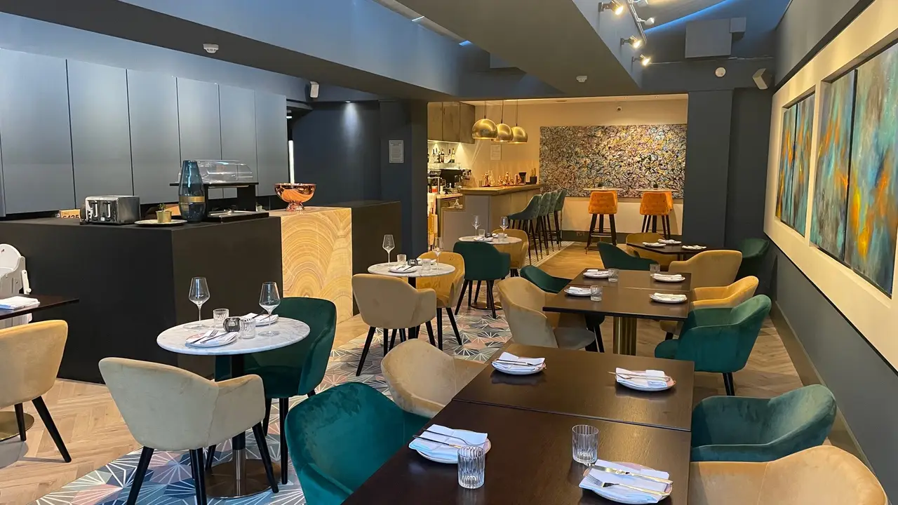 Royal Shezan Indian Restaurant Ealing  - Royal Shezan at Hotel 55, London, Greater London