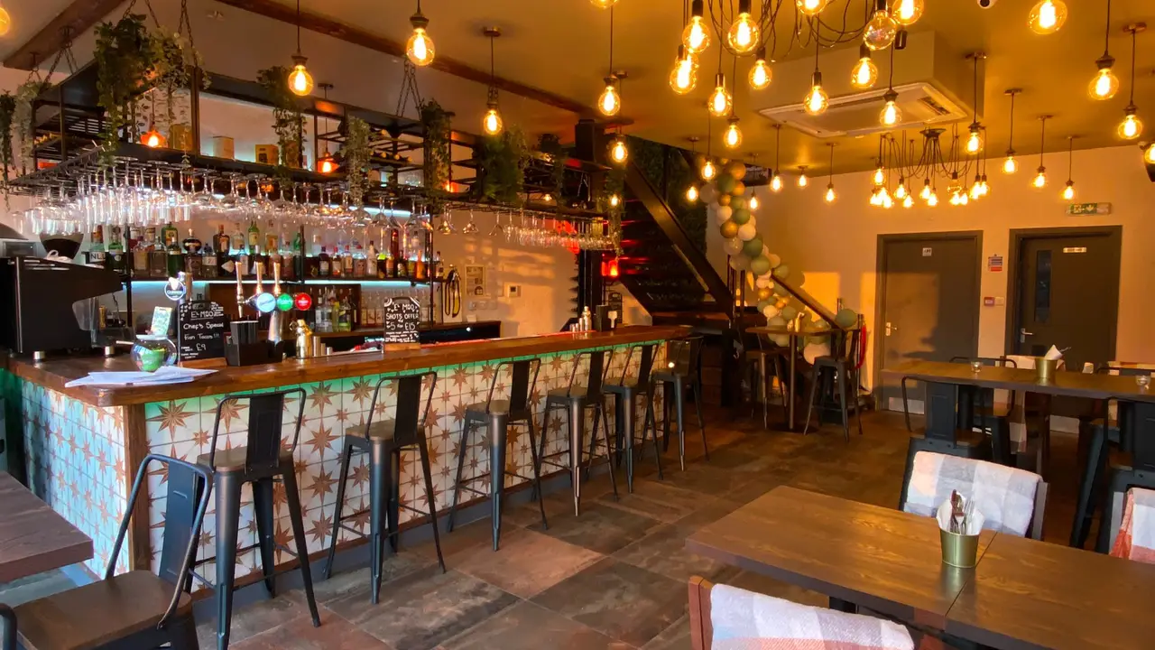 El Mono, Romford, Greater London
