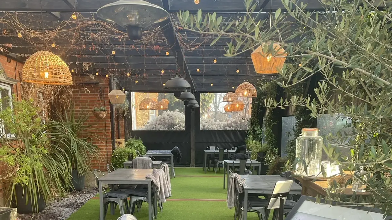 Lu-Ma Cafe, London, Greater London