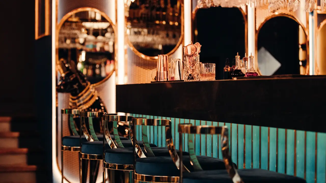 Azura Restaurant & Bar, London, Greater London