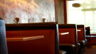 Una foto del restaurante Sweet Basil Bistro