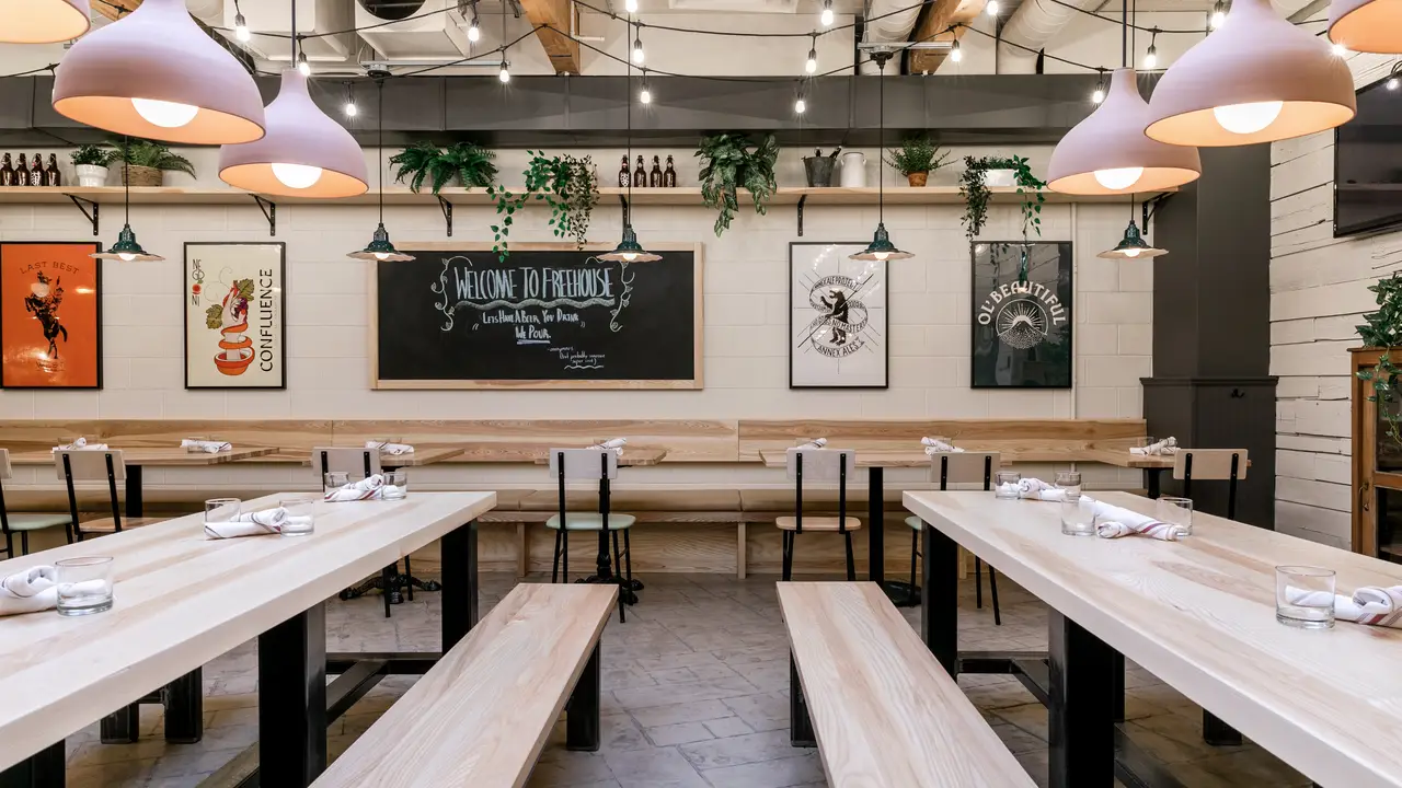 FREE HOUSE | Local Beer & Food Hall, NW Calgary, AB