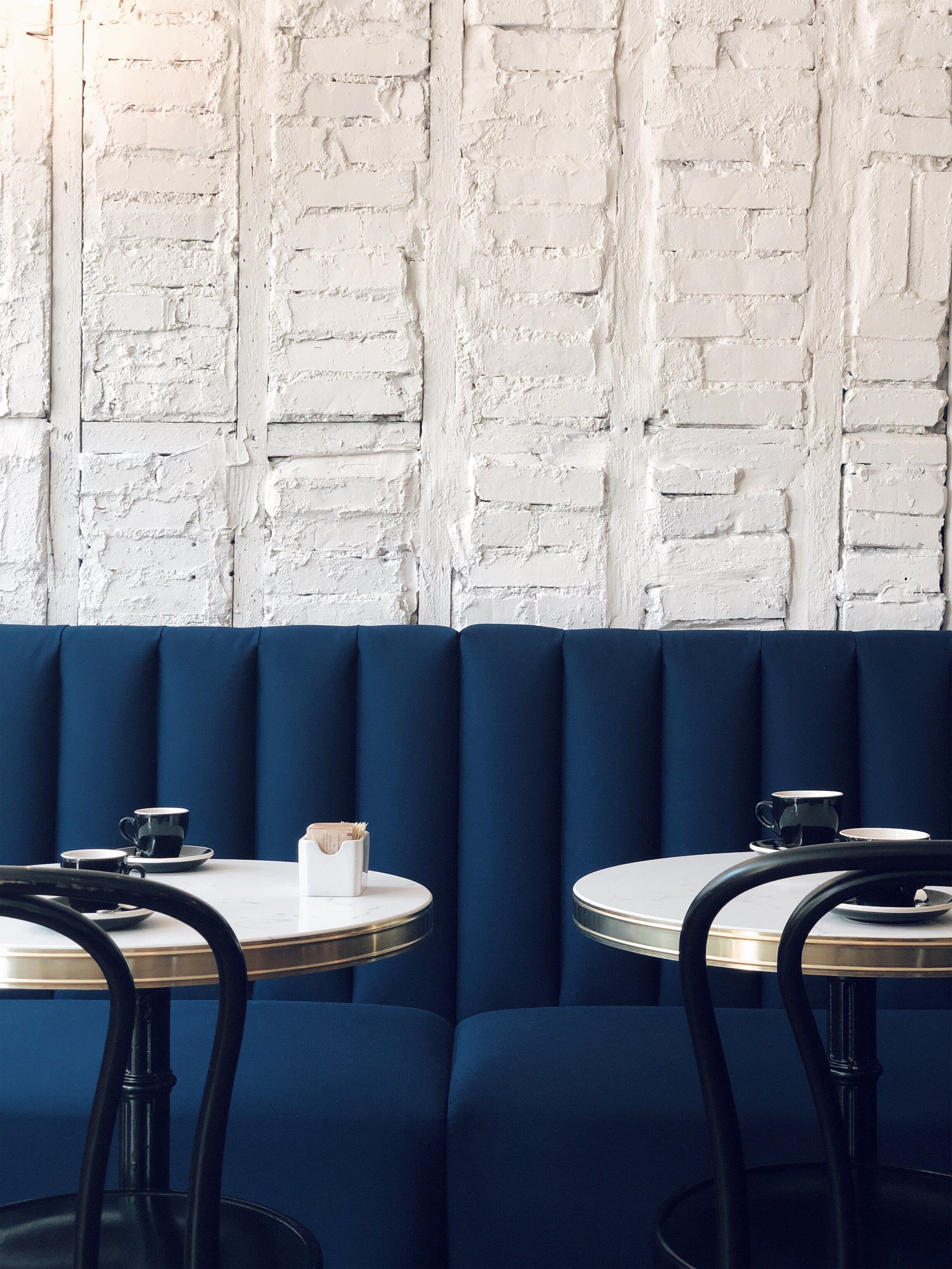 Petit Robert Bistro Columbus Avenue interior