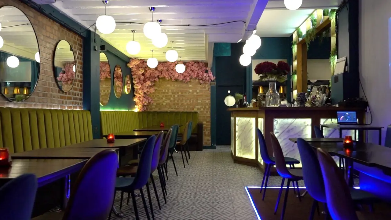 ESQ RESTAURANT AND BAR, London, Greater London