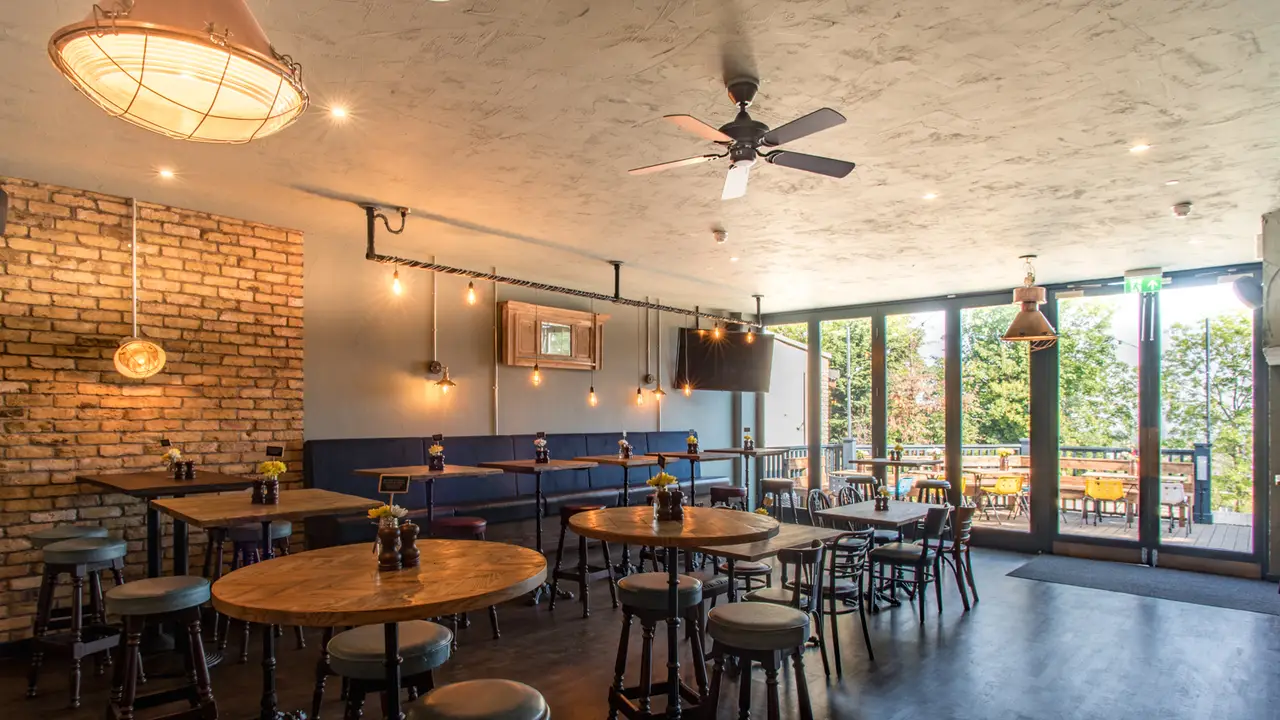 The Faber Fox，Greater LondonLondon