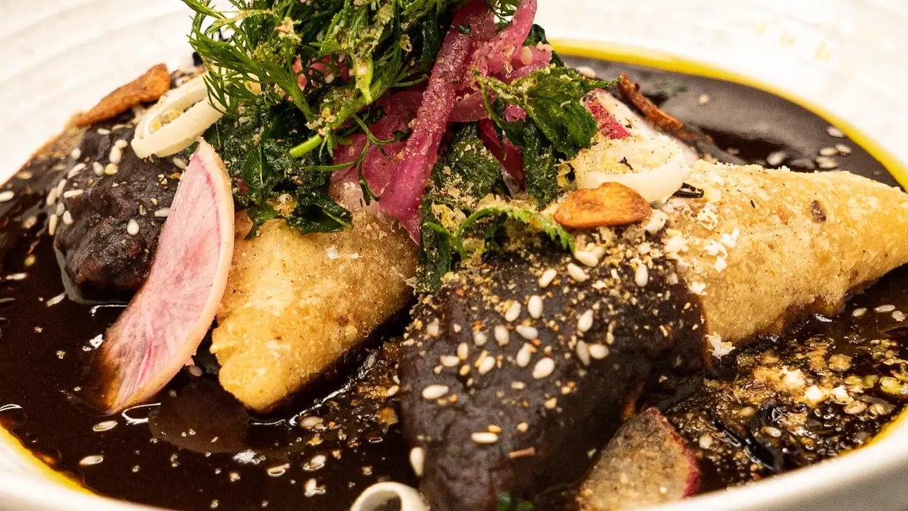 Empanadas de platano con mole manchamanteles - Nolan by Chef Gus, Santa Catarina, NLE