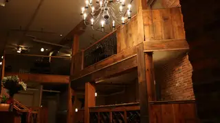 Foto von Local Chop & Grill House Restaurant
