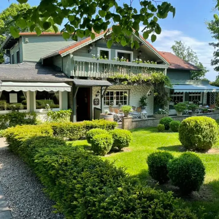 Schweizer Haus, Lehre, NI