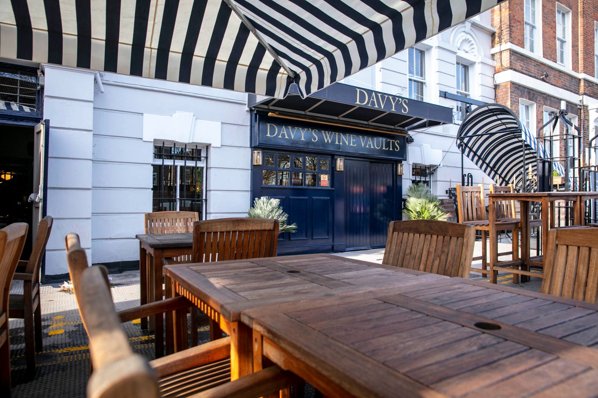 Davy's Wine Vaults exterior terrace