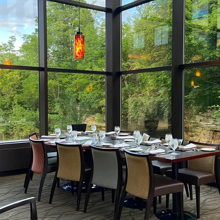 Beau's On The River, Cuyahoga Falls, OH
