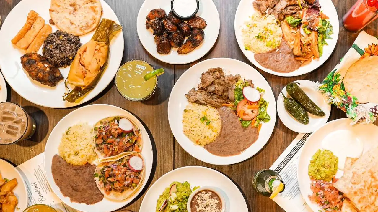 Los Amigos Salvadoran Restaurant - Valencia, San Francisco, CA