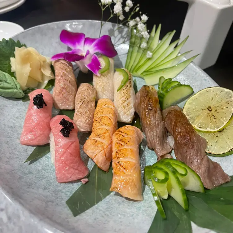 Nigiri Heaven - Hoshi & Sushi Asian Cuisine, Miami Beach, FL