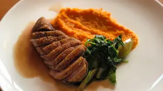 Una foto del restaurante Cornerstone Restaurant