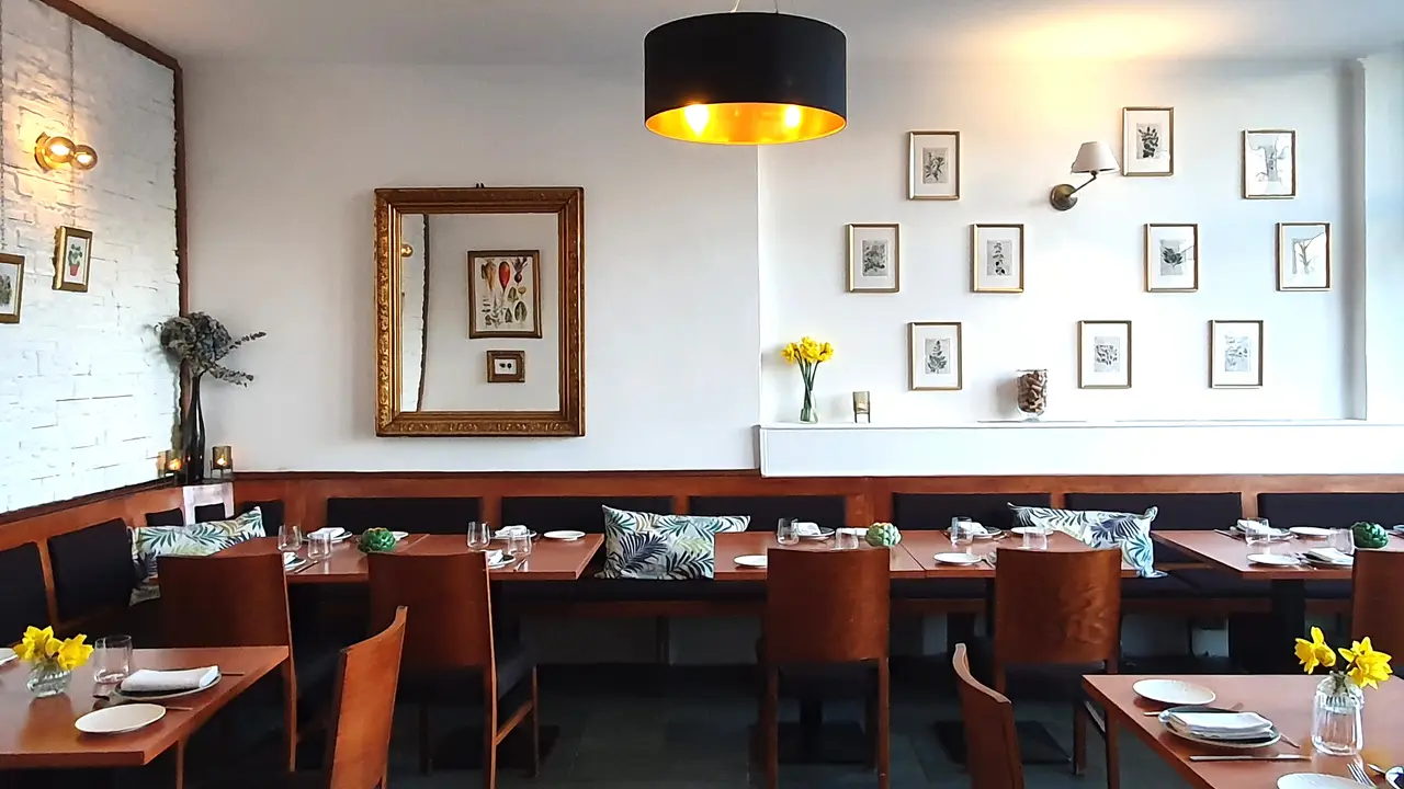 Domu Nosta, Berlin, BE