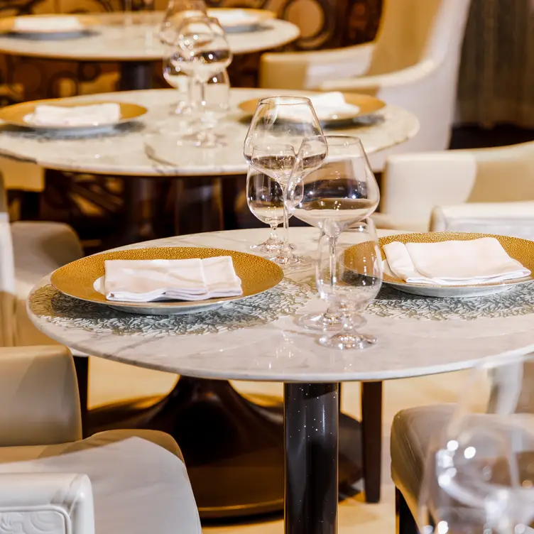 Caviar Russe Miami, Miami, FL