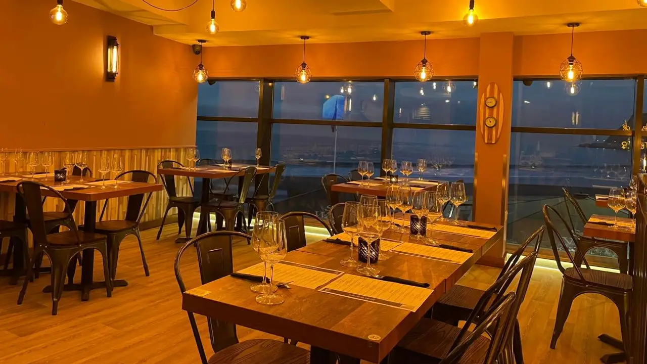 saltWATER CAFE BAR, scarborough, TBD