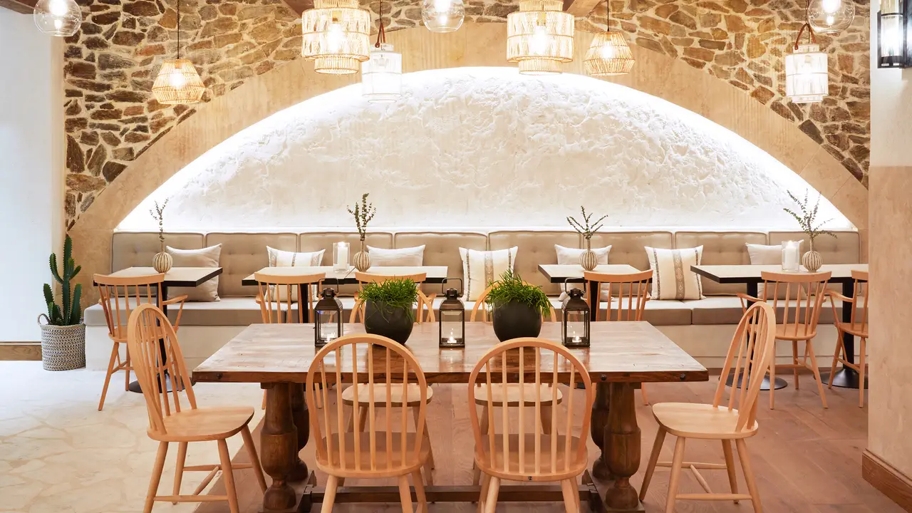 Taverna Greek Kitchen, Dubai, Dubai