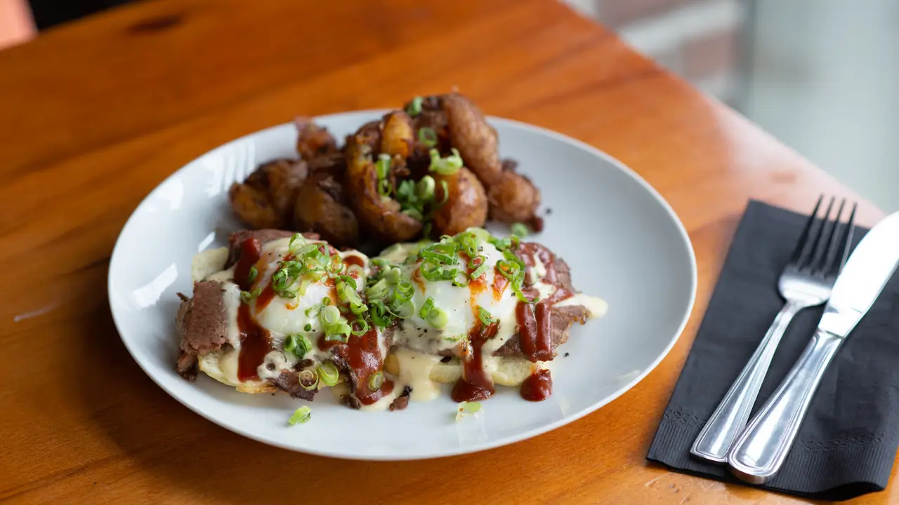 Brisket Eggs Benedict - Porter's, Kelowna, BC