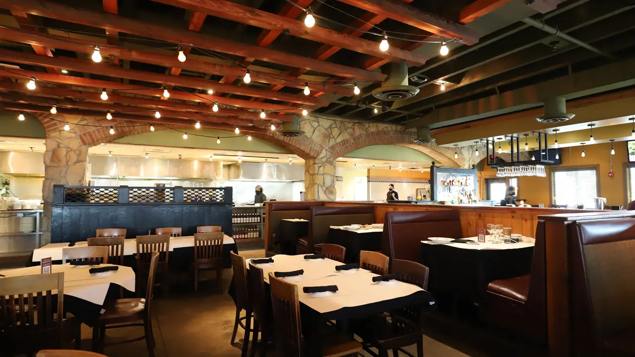 Restaurant Profile Photo - Romano's Macaroni Grill - Stockton, Stockton, CA