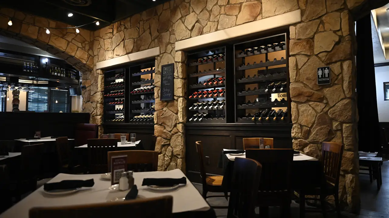 Restaurant Profile Photo - Romano's Macaroni Grill - Deer Valley, Phoenix, AZ