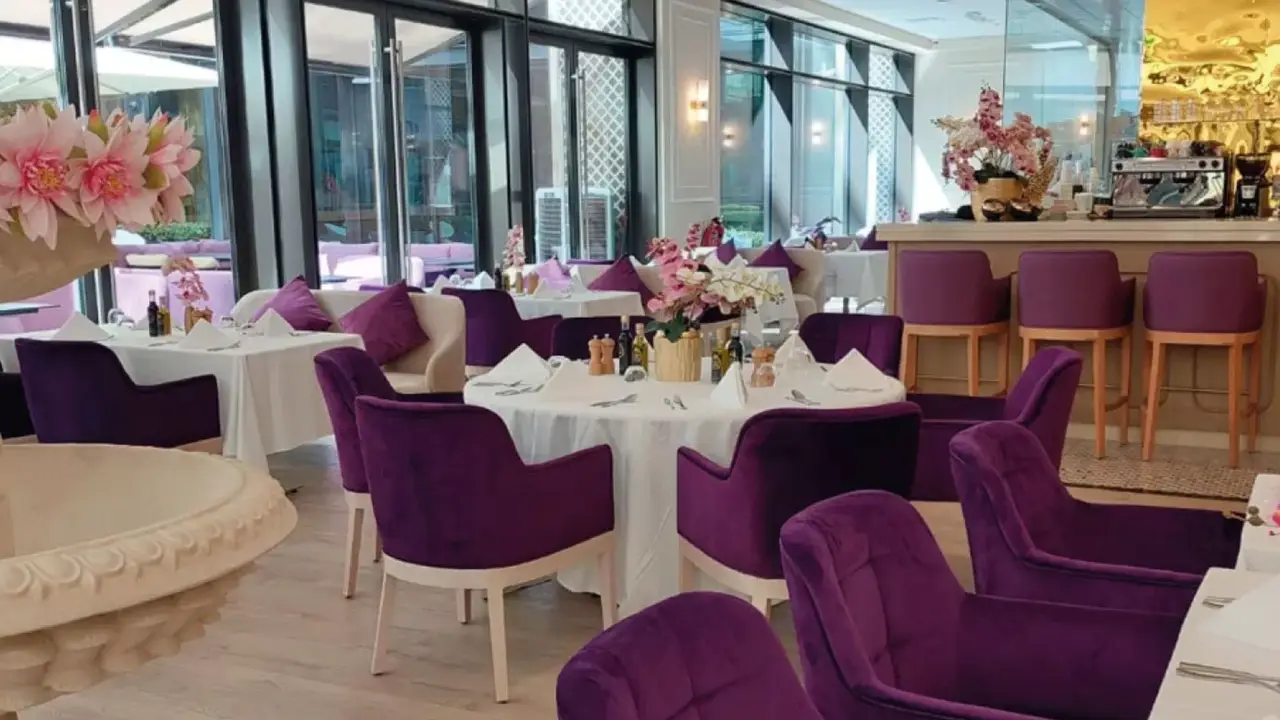 L'auberge Restaurant, Dubai, Dubai