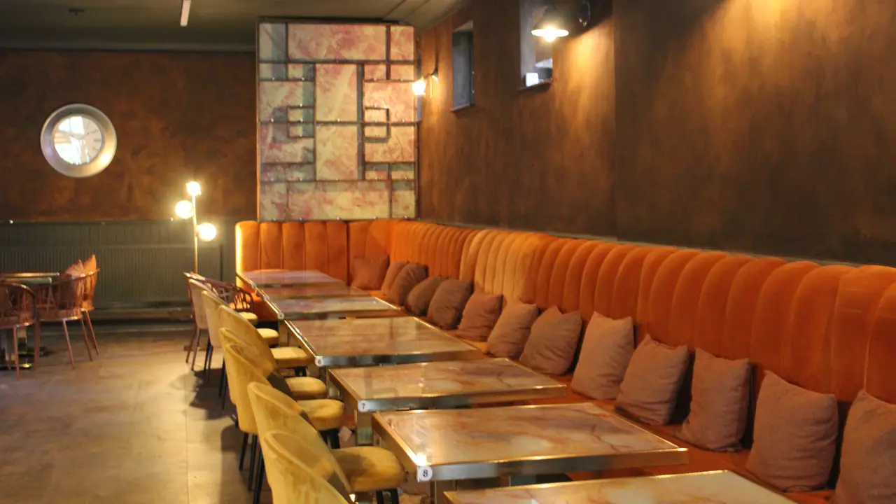 Regent's Lounge, London, Greater London