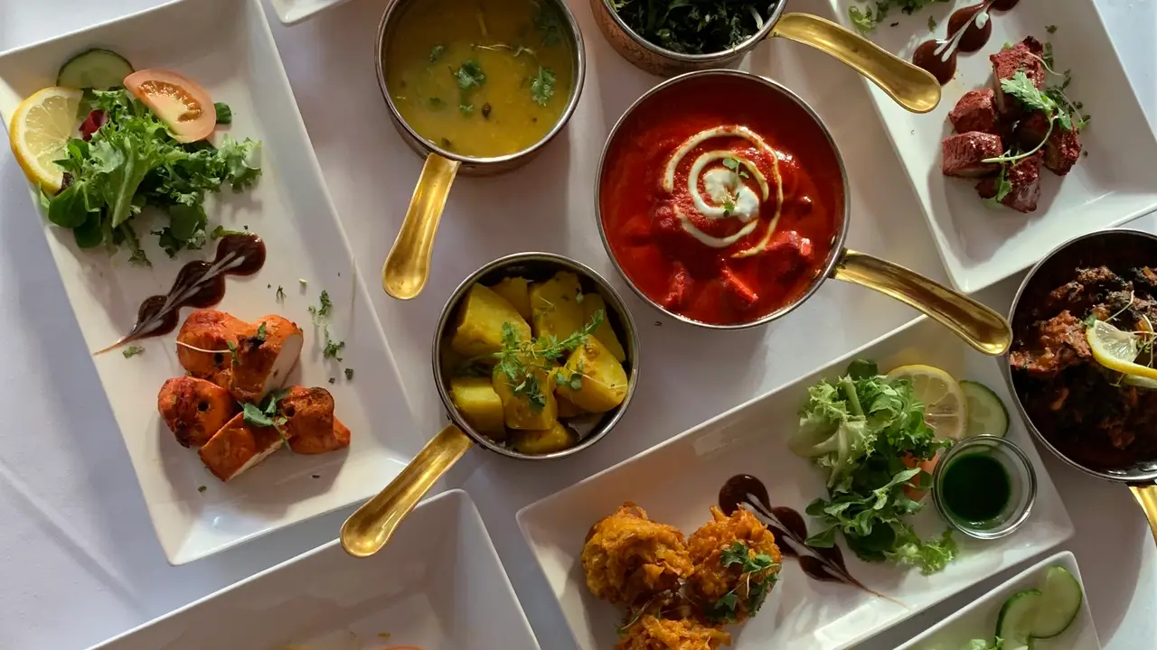 Authentic Indian food served in Elizabethan style. - Elizabethan Cottage Tandoori, Brighton, Brighton and Hove