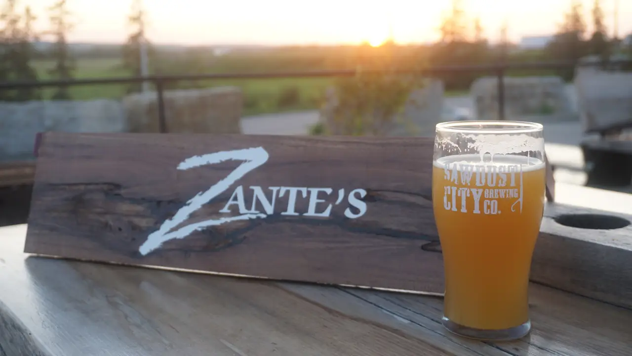 Zante's Bar & Grill，ONTemiskaming Shores