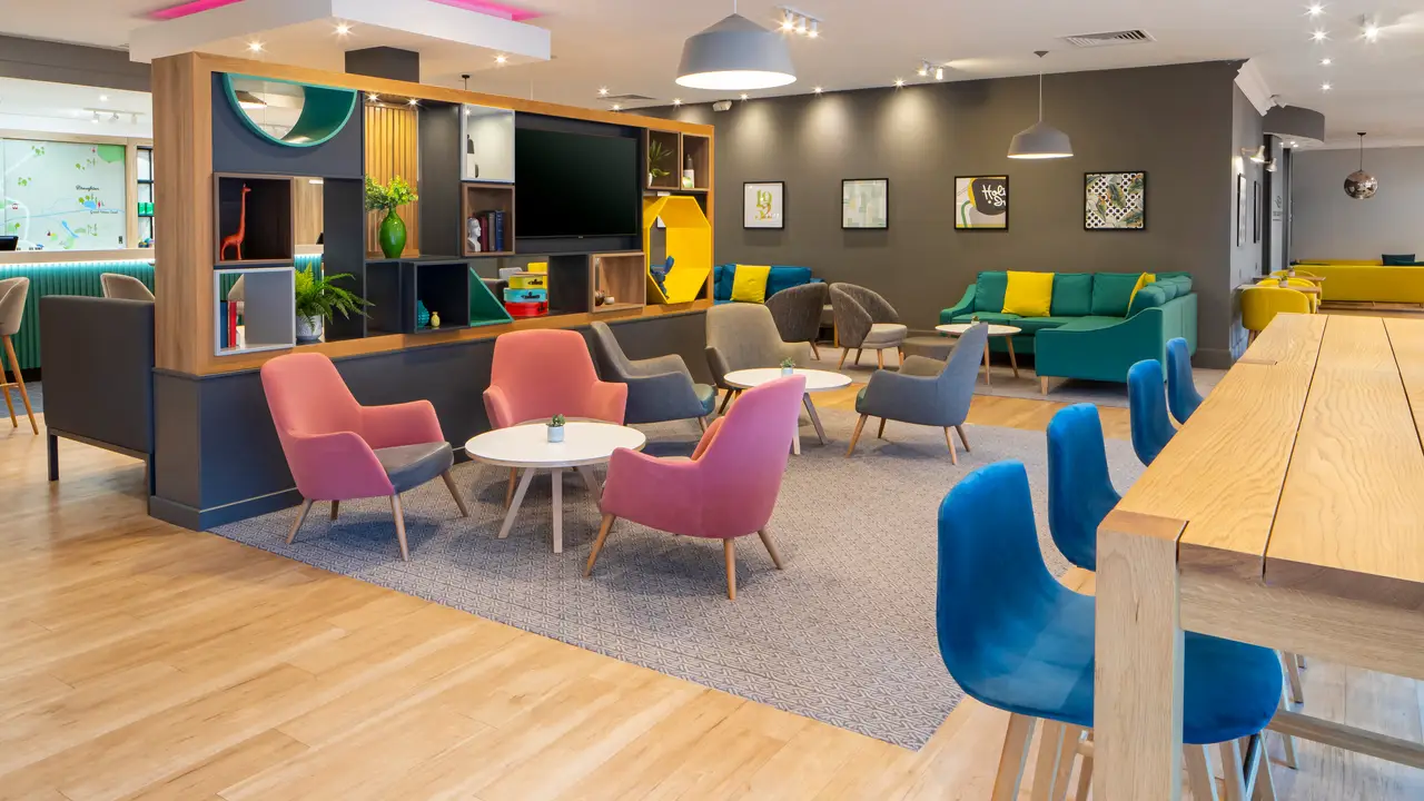 Lounge_Restaurant Area - Holiday Inn - Aylesbury, Aylesbury, Buckinghamshire