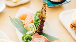 Una foto del restaurante Tomodachi Izakaya & Bar 2.0