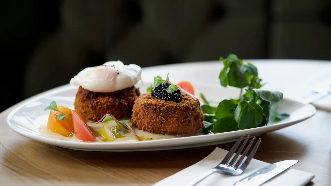 A warm and welcoming Inn serving great food. - Binsted Inn, Binsted, England