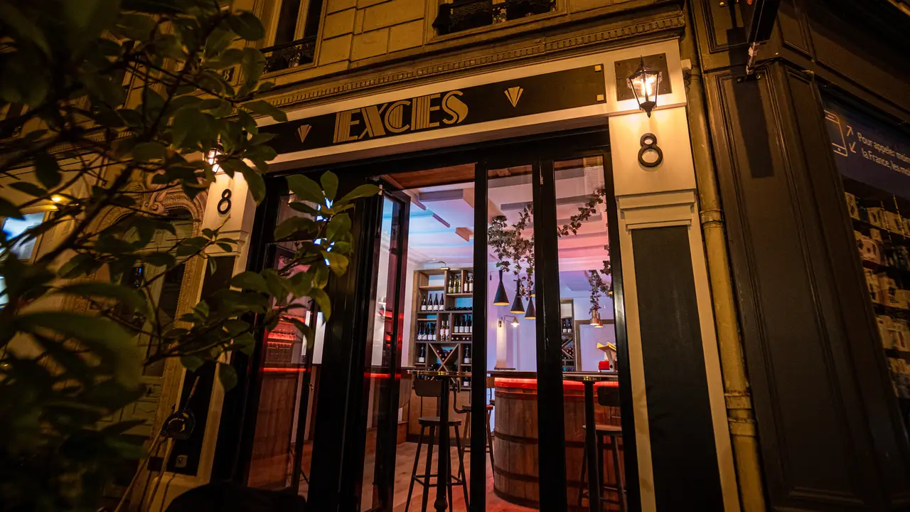 Exces, Paris, Ile-de-France