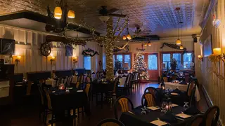 Foto von Beyond the Sea Restaurant