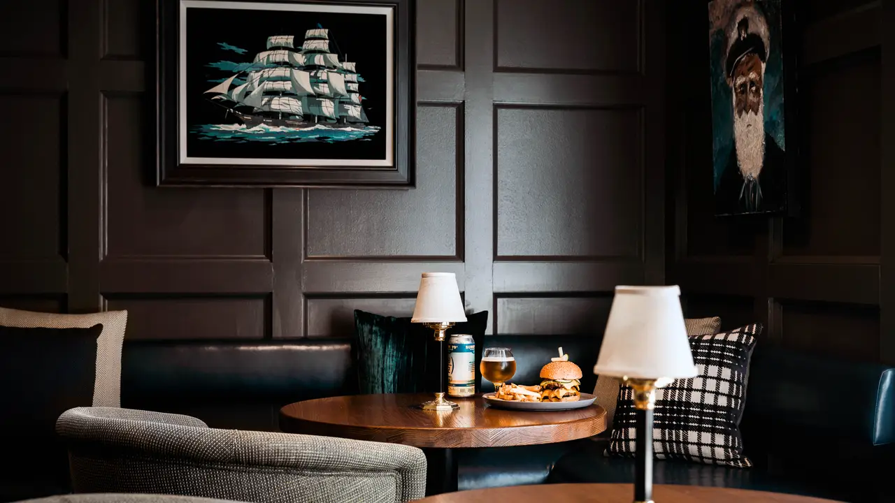 Eli's Tavern Lounge Area - Eli's Tavern at The Coonamesett, Falmouth, MA