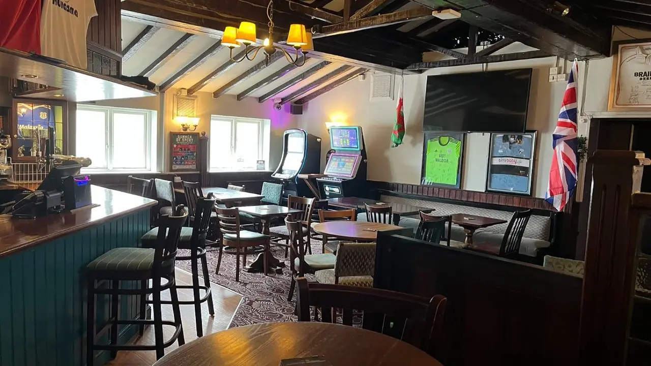 Cross Keys Inn Dinas Powis, Cardiff, Wales