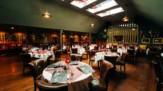 Una foto del restaurante Marco Pierre White Courtyard Bar & Grill
