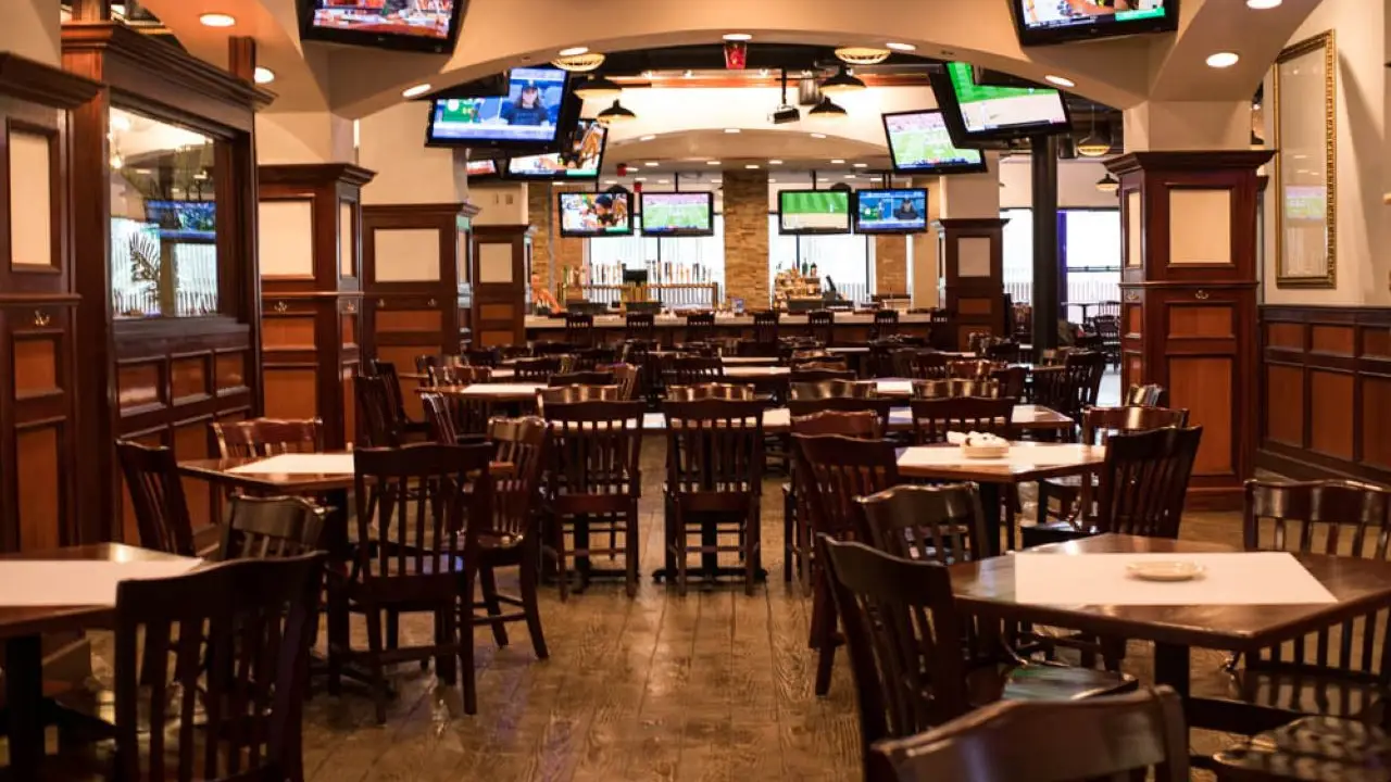 Tavern On The Row, Chicago, IL